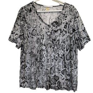 Peter Nygard Women Snakeskin Print Top Size 1X Short Sleeve Flowy Career Office